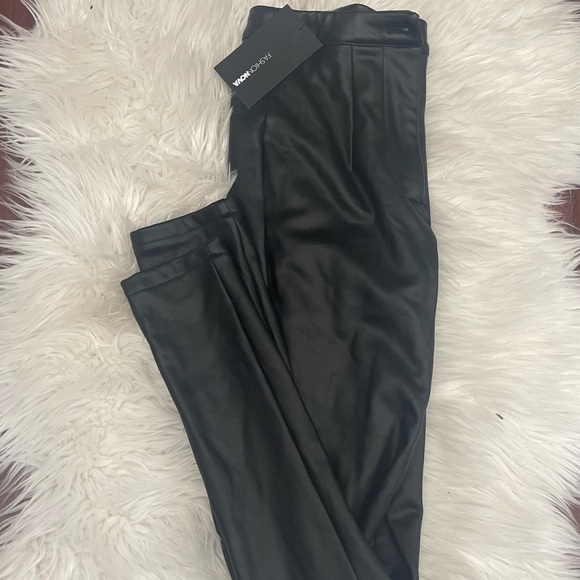 Fashion Nova High Wasted Leather Pants Black 🐈‍⬛ - Picture 4 of 4